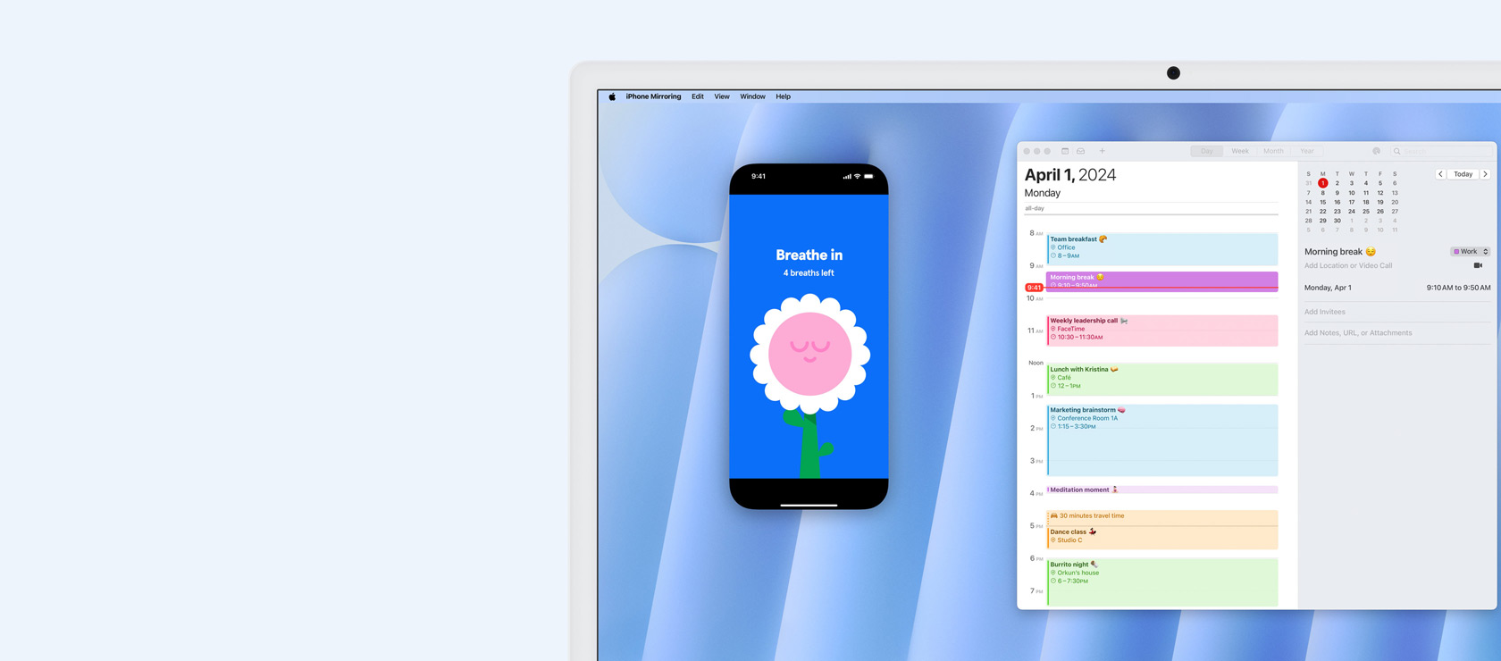 Démonstration de la fonctionnalité recopie de l’iPhone. Écran d’iPhone affichant le jeu Wordle recopié et contrôlé sur iMac, à côté de l’app Calendrier