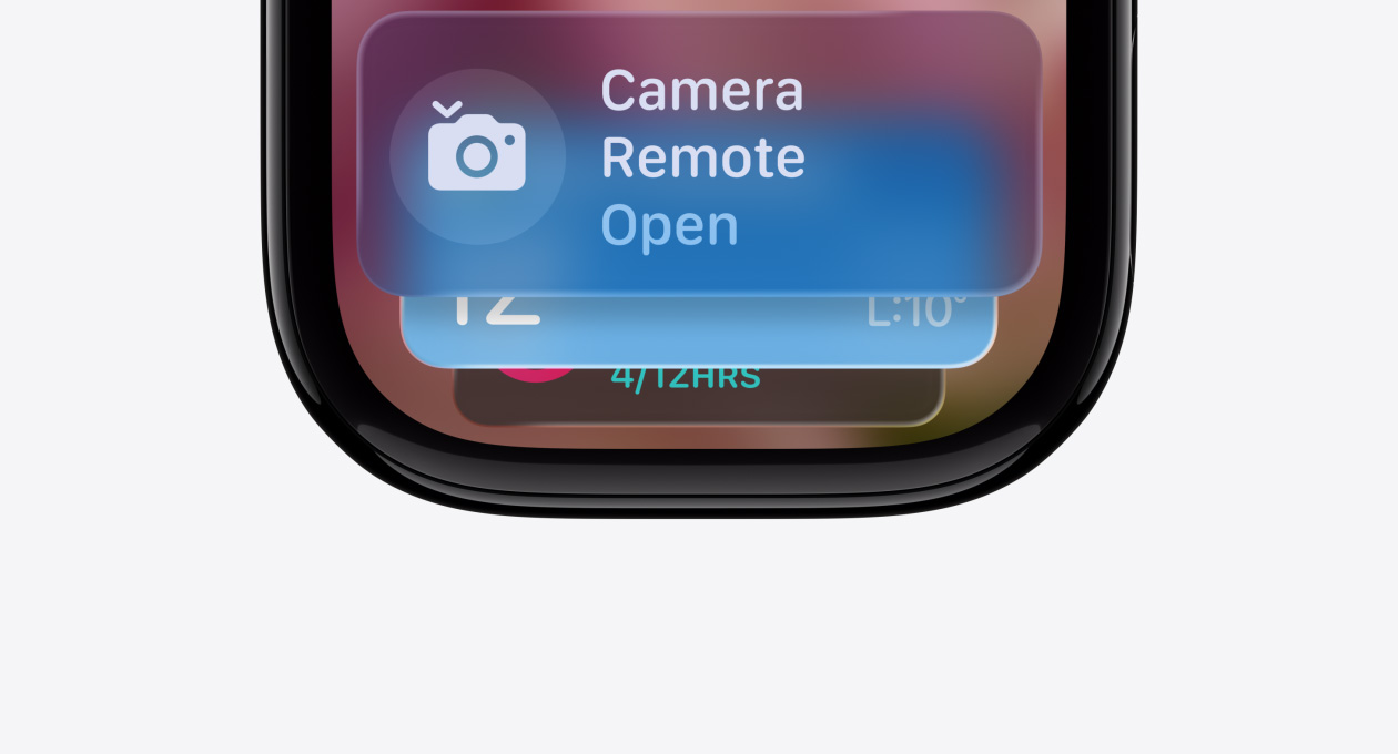 未有配襯錶帶的亮黑色 Apple Watch，錶面顯示智慧型疊放提示的指示