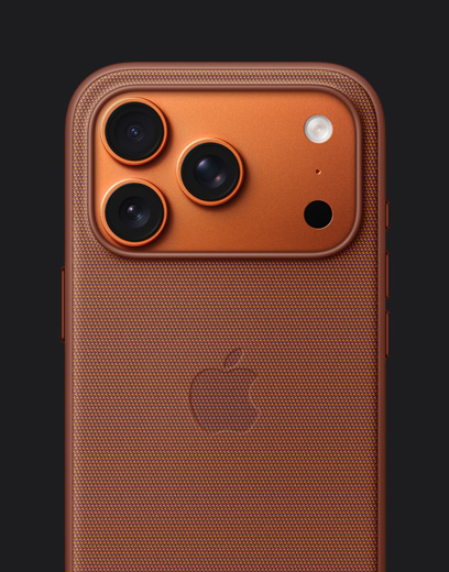 iPhone 17 Pro Rückseite in Cosmic Orange mit Funktionsgewebe Case mit MagSafe in Orange