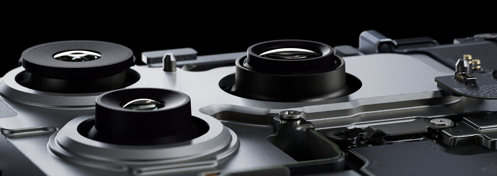 Innenansicht des iPhone 17 Pro mit 48 MP Pro Fusion Kamera-System, 48 MP Fusion Hauptkamera, 48 MP Fusion Ultraweitwinkel-Kamera, 48 MP Fusion Tele-Kamera