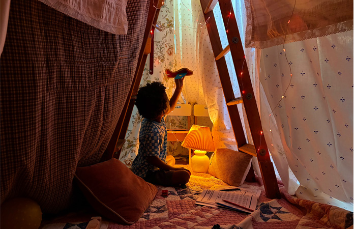 Photo d’une personne prise avec la fonctionnalité éclairage faible de la caméra